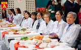 Bữa cơm tất niên đầm ấm của các bệnh nhân
